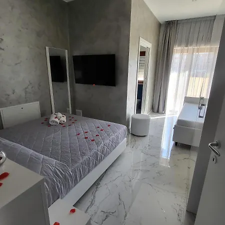 Luxury & Apricena